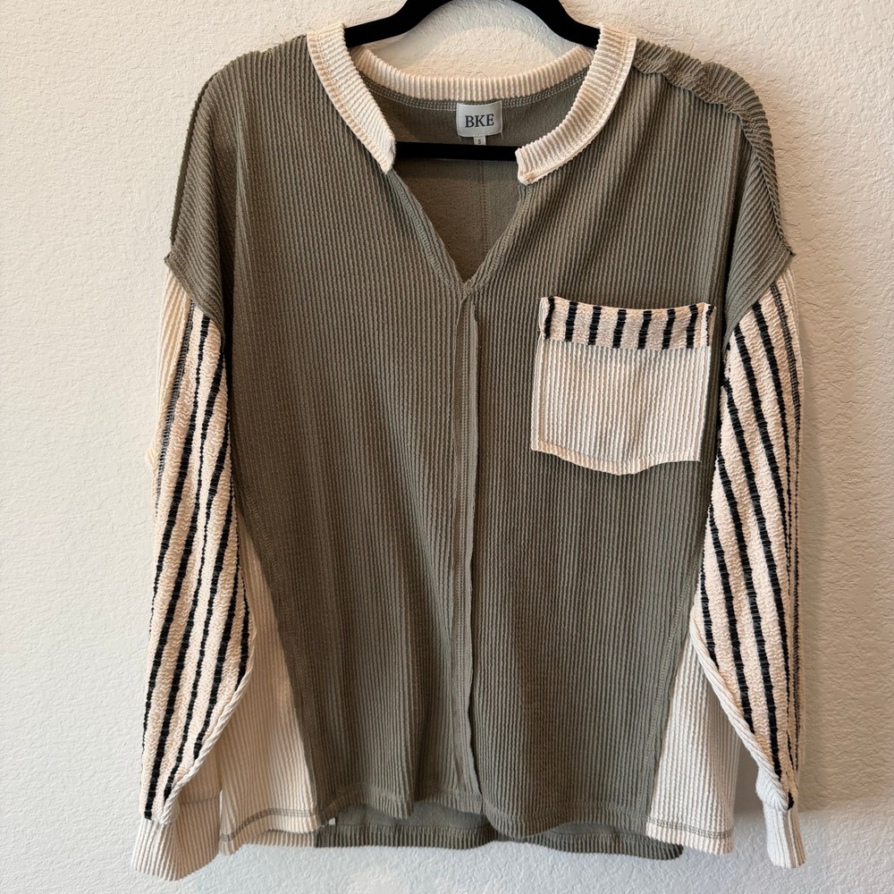 BKE Women Olive Green Cream Waffle Knit Thermal Top Striped Long Sleeve Small